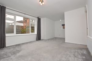 Studio Room pic1- click for photo gallery